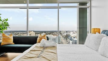 Apartment (3 Bedrooms) | 3 bedrooms, iron/ironing board, bed sheets