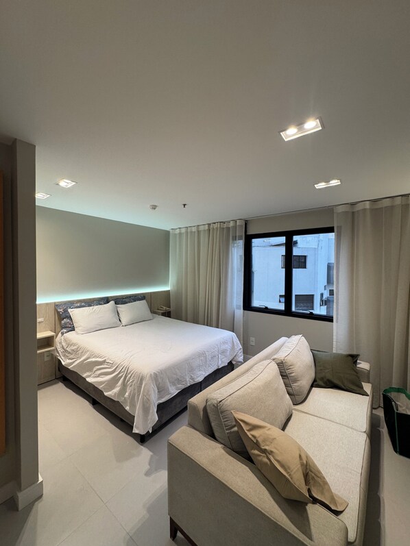 1 bedroom, desk, iron/ironing board, WiFi