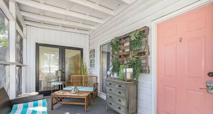 Cozy 2br/1ba Shem Creek Hideaway!