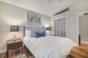 2 bedrooms, desk, iron/ironing board, travel cot