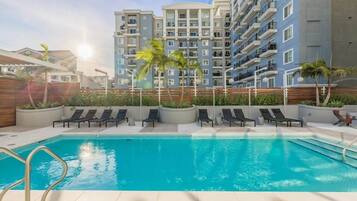 Outdoor pool, sun loungers