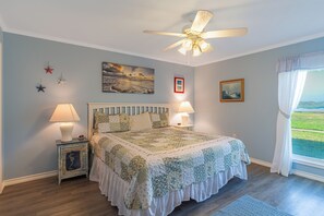 2 slaapkamers, een strijkplank/strijkijzer, gratis wifi, beddengoed