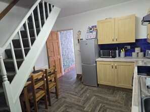 Cottage | Bếp riêng | Tủ lạnh, lò vi sóng, lò nướng, bếp nấu