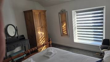 Cottage | 2 bedrooms, iron/ironing board, free WiFi, bed sheets