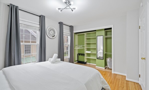 3 bedrooms, iron/ironing board, free WiFi