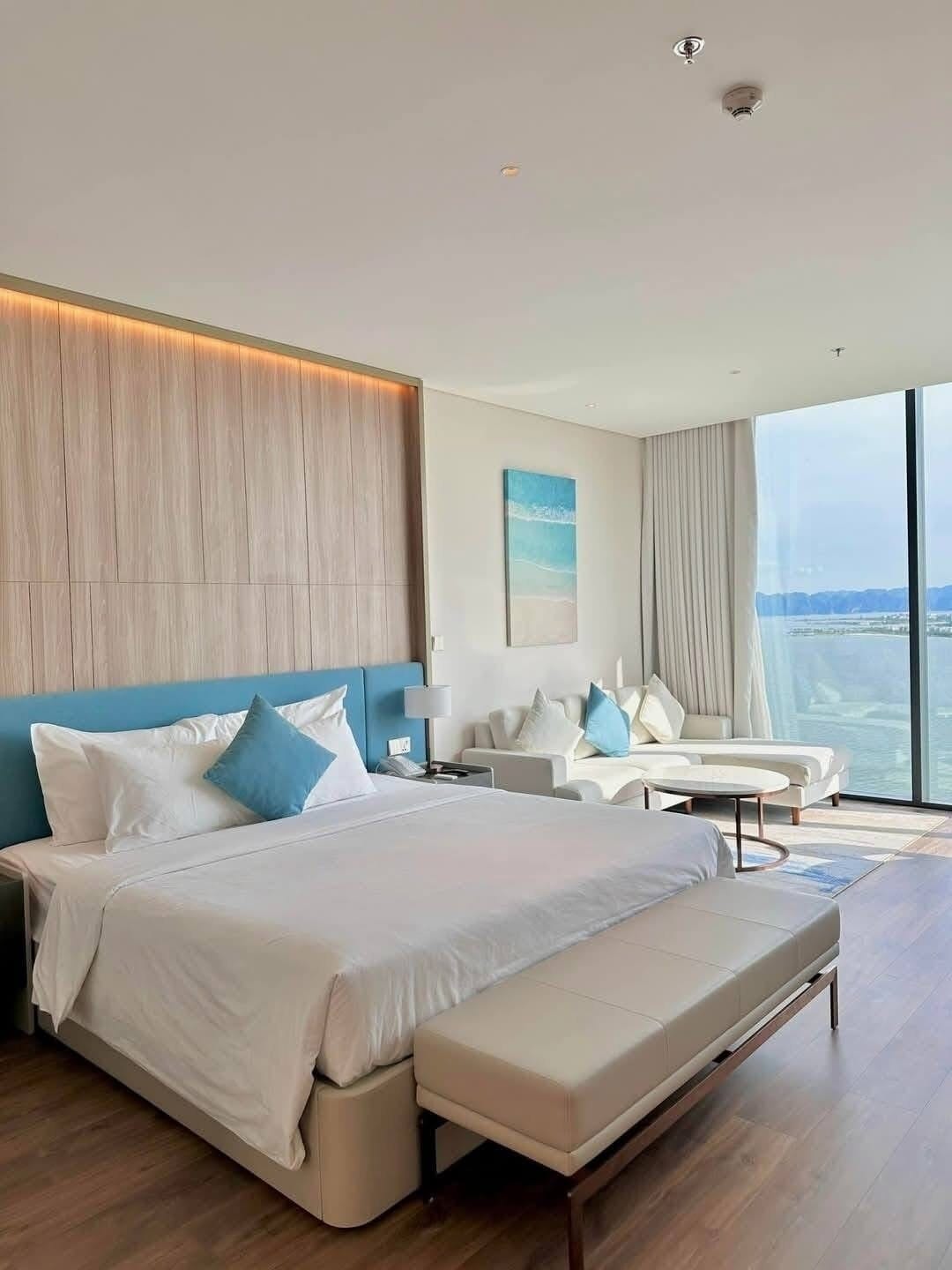 Panoramic Apartment, Ocean View | Desk, laptop workspace, blackout curtains, soundproofing