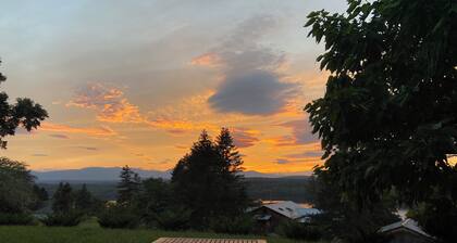 An Apartment with a View: A peaceful getaway in Hudson, NY