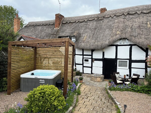 Cottage | Outdoor dining - Church View (Stratford-upon-Avon)