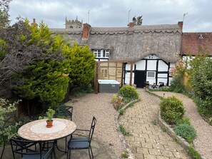 Cottage | Outdoor dining - Church View (Stratford-upon-Avon)
