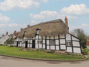 Exterior - Church View (Stratford-upon-Avon)