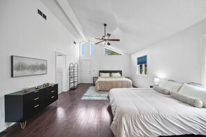 4 bedrooms, travel cot, WiFi, bed sheets