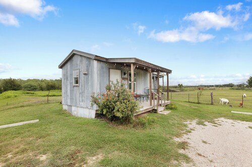 Escape to El Olivo – A Cozy Tiny Home Retreat