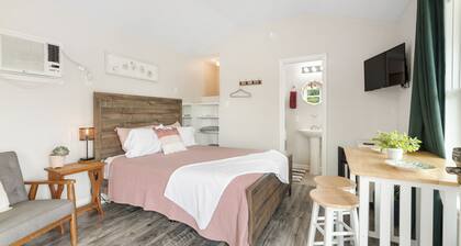 Escape to El Olivo â A Cozy Tiny Home Retreat