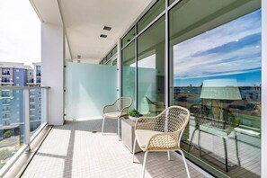 Apartment (2 Bedrooms) | Balcony
