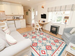 Fireplace - Fig Cottage (Newport)