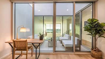 Apartment (3 Bedrooms) | 3 bedrooms, desk, laptop workspace, iron/ironing board