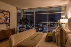 Departamento (3 Bedrooms) | 3 habitaciones, escritorio y espacio para trabajar con laptop 
