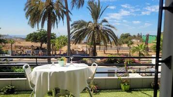 Daily self-serve breakfast for a fee