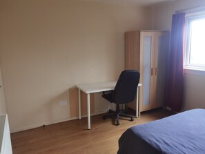 2 bedrooms, bed sheets