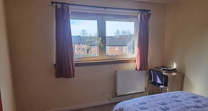 Glasgow Apartment Free Parking