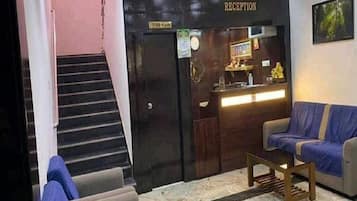 Meja sambut tetamu