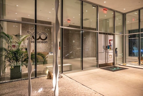 @ Marbella Lane - Luxury Beachside 2BR