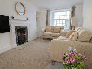 Cottage | Living area - 47 Church Street (Lyme Regis)