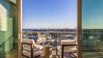 Apartment (3 Bedrooms) | Blick vom Balkon