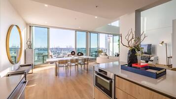 Penthouse, Ocean View, Oceanfront (3 Bedrooms)