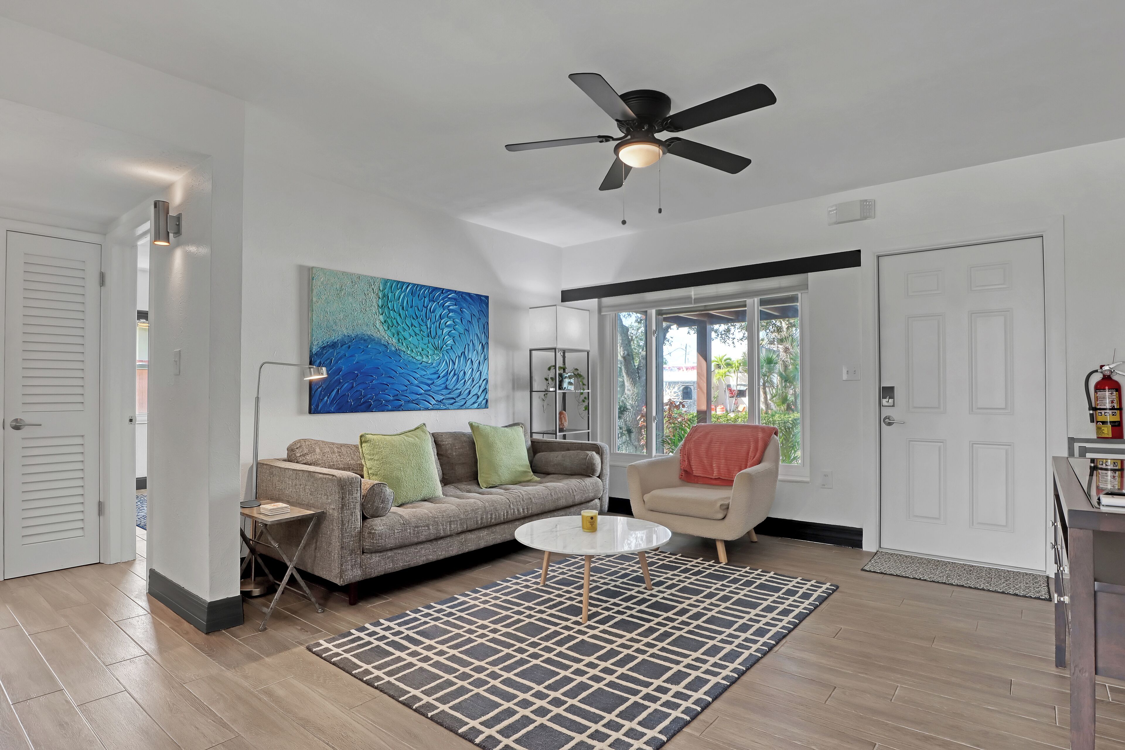 Steps To Cocoa Beach, Mil Suite & Hot Tub, Amenities Galore!! - Cocoa Beach, FL