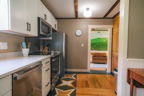 Micro-ondes, four, plaque de cuisson, lave-vaisselle