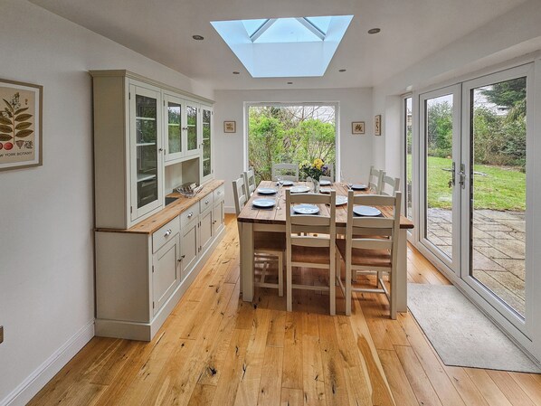Dining - 6 bedroom accommodation in Stonea, near Ely (Stonea, near Ely)