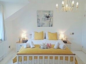 6 bedrooms, free WiFi, bed sheets