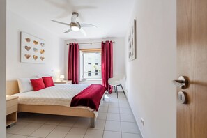 1 dormitorio, tabla de planchar con plancha, wifi gratis y ropa de cama