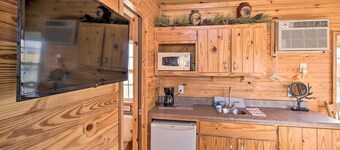 Mayfly Cabin (Cabin #3)