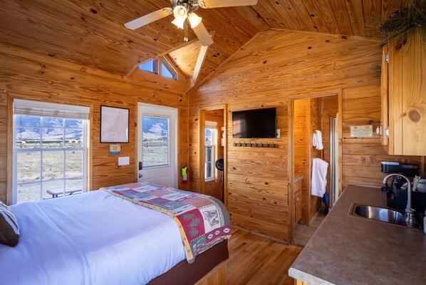 2 bedrooms, WiFi, bed sheets