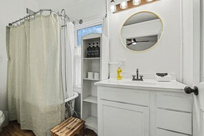 Hair dryer - Peaceful 3br/2ba Shem Creek Getaway! (Mount Pleasant)