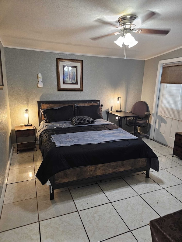 1 bedroom, desk, iron/ironing board, free WiFi