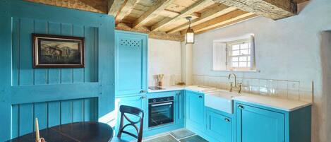 Frigorífic, microones, forn i placa de cuina