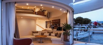 Luxury Floating Apartment Amor