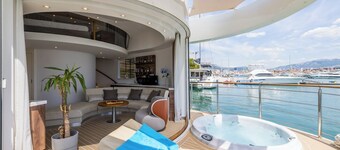 Luxury Floating Apartment Amor