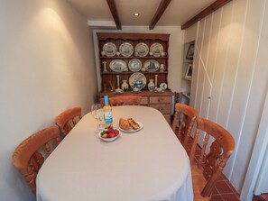 Dining - Pinjarra (Saltburn-by-the-Sea)