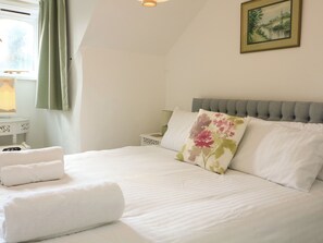 2 bedrooms, individually decorated, individually furnished, free WiFi