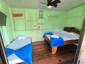 5 bedrooms, WiFi, bed sheets