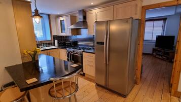 Microwave, oven, dishwasher