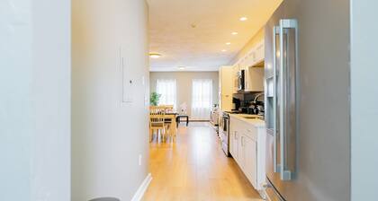 Spacious 4-bedroom Boston with WiFi, free parking