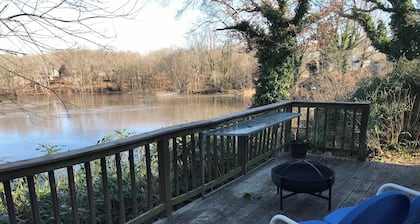 Charming 1BR cottage w/ WiFi, AC in wonderful Wye Mills