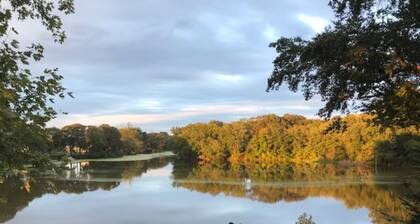 Charming 1BR cottage w/ WiFi, AC in wonderful Wye Mills