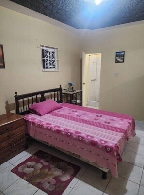 1 bedroom, iron/ironing board, WiFi