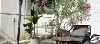 Luxury 2BD Apartment w/Parking & Terrace